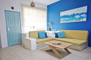 2BR -Water at Mikasa- Fast WIFI, King beds, AC, Near beach, Pool
